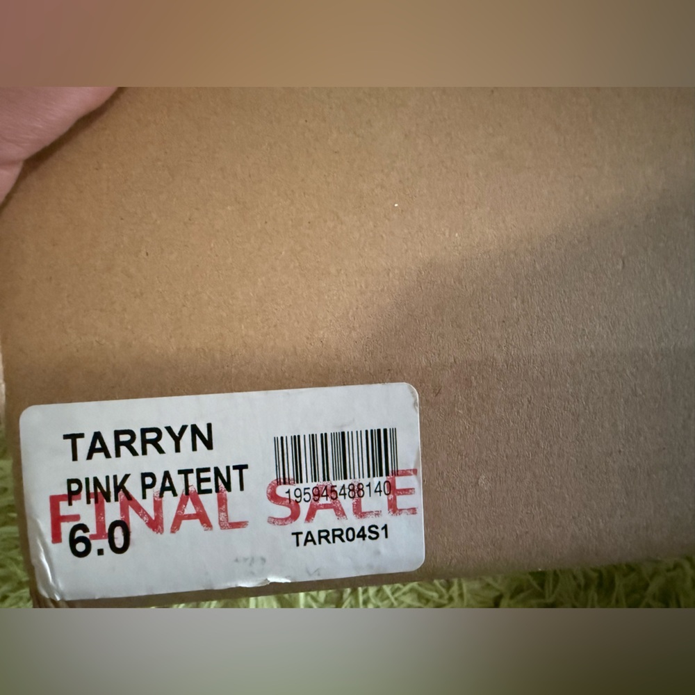 Steve Madden - Tarryn Pink Patent Boots - Picture 5 of 11